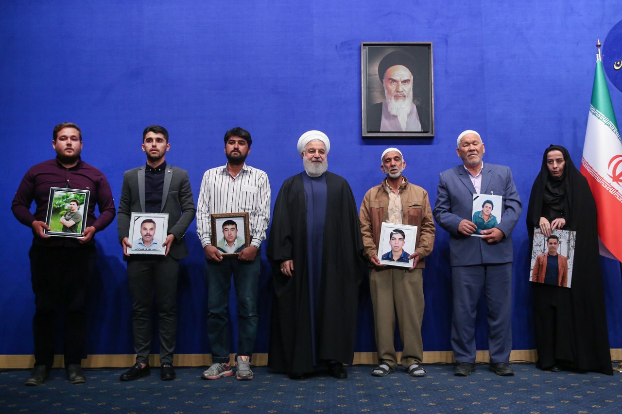 رئیس جمهور: صحنه کمکرسانی ملت ایران به آسیبدیدگان سیل اخیر، غایب نداشت