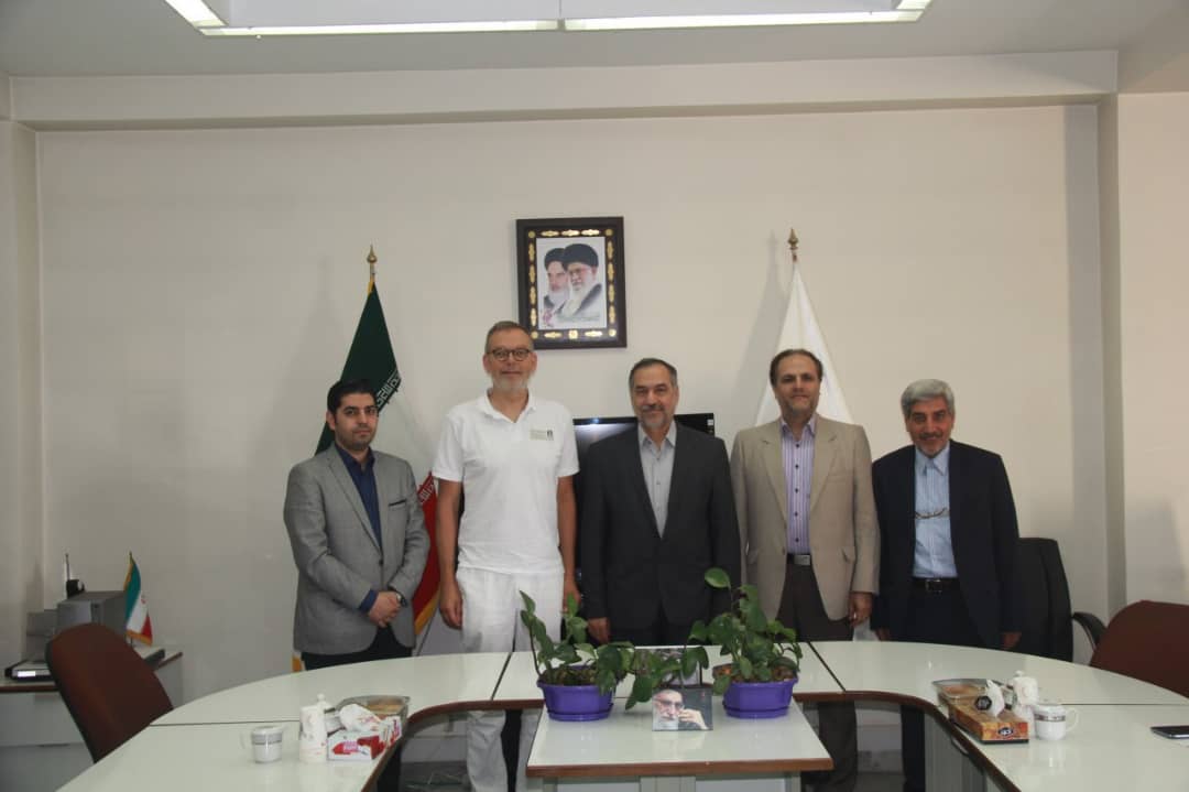 معاون بهداشت، درمان و توانبخشی عنوان کرد: پوشش فراگیر ارائه بهترین خدمات با ارزانترین قیمت به افراد آسیبپذیر