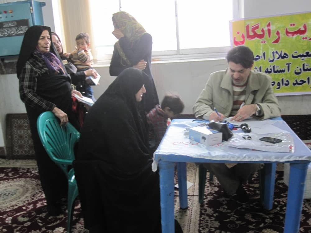 انگیزه یک پزشک برای ربع قرن کار داوطلبی در هلال احمر