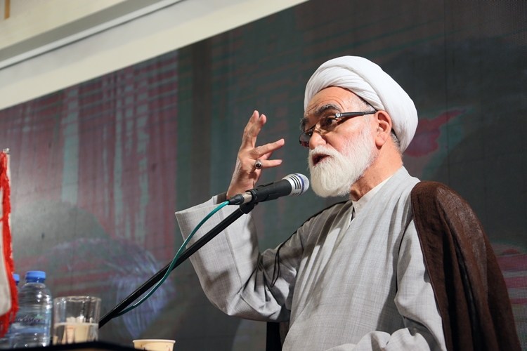 رئیس جمعیت هلالاحمر: حافظ سرمایههای اجتماعی جمعیت هستیم/ بازنشستگی؛ نه پایان راه، که آغاز انتقال تجربه است