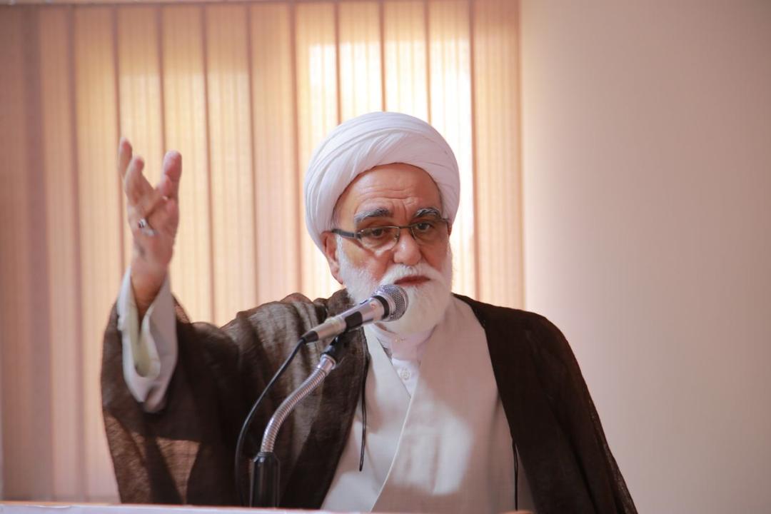 نماینده مقاممعظم رهبری در هلالاحمر: نویسندگان با تولید آثار هنری به جمع خیران بپیوندند