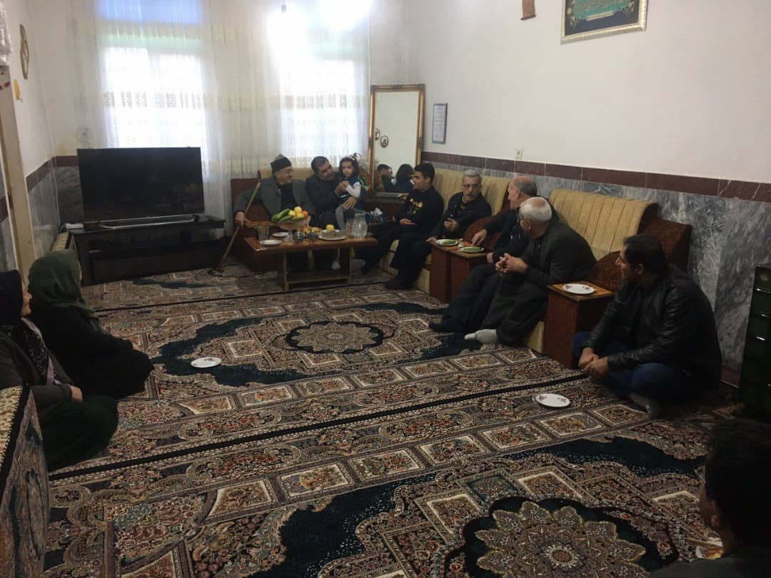 تکریم خانواده شهدای هلالاحمر در کردستان همزمان با دهه مبارک فجر