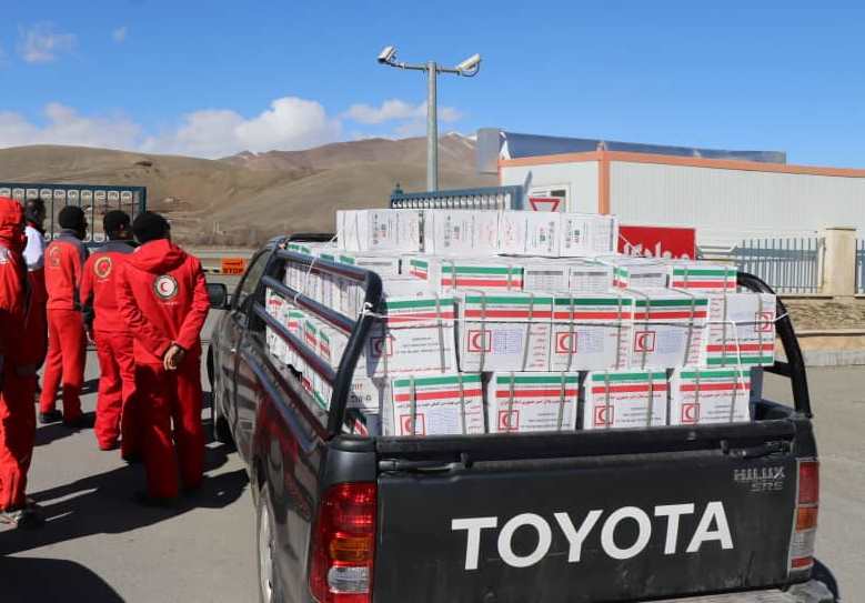 ارسال 500 بسته غذایی هلالاحمر کردستان به مناطق زلزلهزده آذربایجان غربی