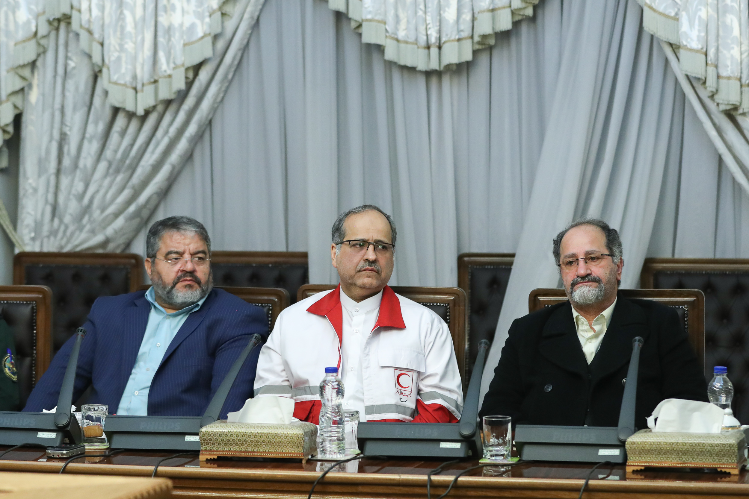 جلسه ستاد ملی مبارزه با کرونا با حضور رئیسجمهوری برگزار شد/ اعلام آمادگی دبیرکل هلالاحمر برای همکاری کامل با ستادملی و وزارت بهداشت