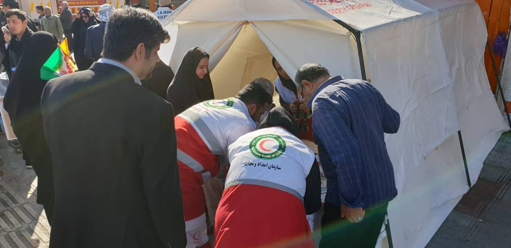 حضور پرشور و خدمترسانی هلال احمر به راهپیمایان ۲۲ بهمن در خوزستان و سیستان و بلوچستان/گزارش تصویری