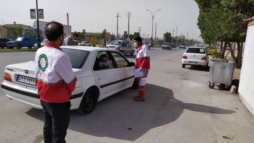 تصاویری از مشارکت هلالاحمر در طرح «تب سنجی» مسافران ورودی به شهرستان گناوه