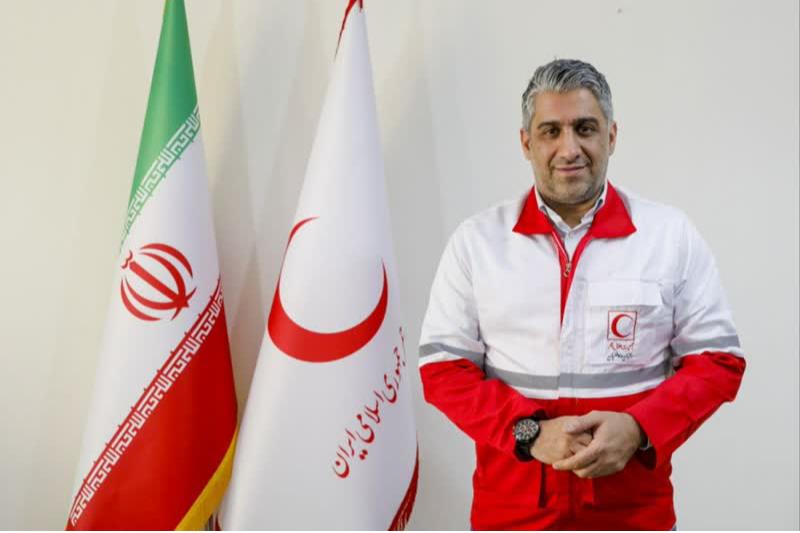 فرزاد مجیدی عضو داوطلب هلال احمر شد/ با افتخار در فعالیتهای بشردوستانه هلال احمر مشارکت میکنم