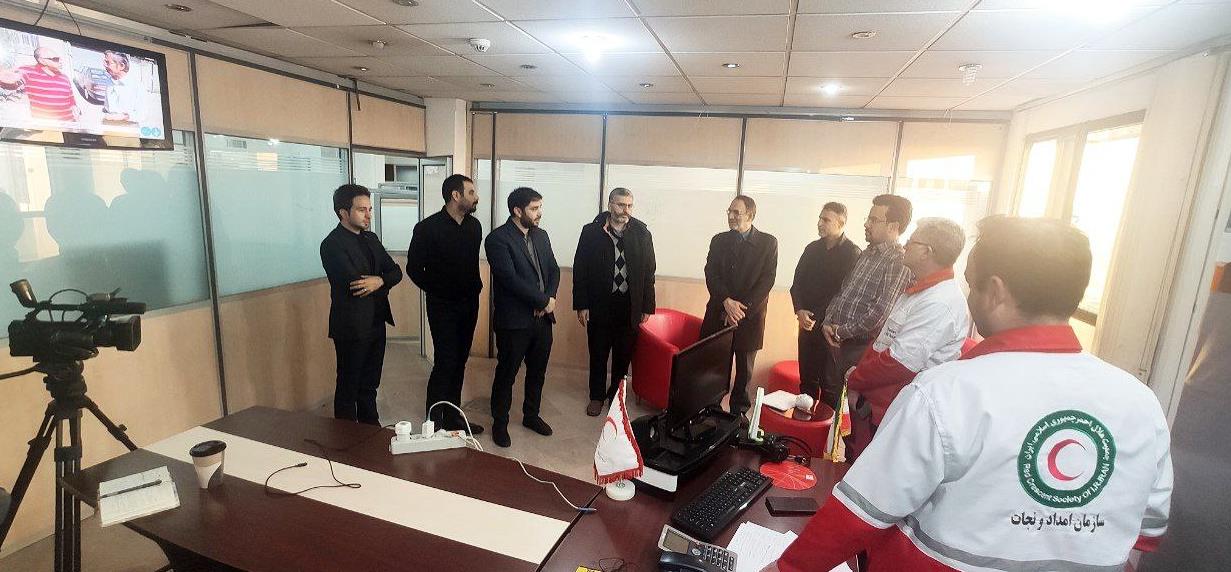 بازدید مدیرکل هسته گزینش از جلسه پرسش و پاسخ امدادگران از مدیران امداد و نجات در مرکز پاسخگویی روابط عمومی