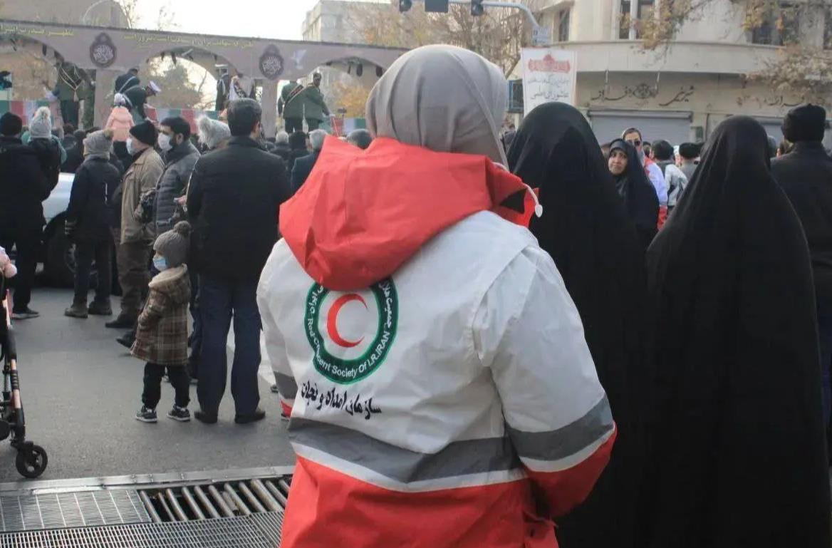 پوشش امدادی مراسم تشییع پیکر شهدای گمنام با مشارکت ۵۷۰ نیروی عملیاتی هلال احمر
