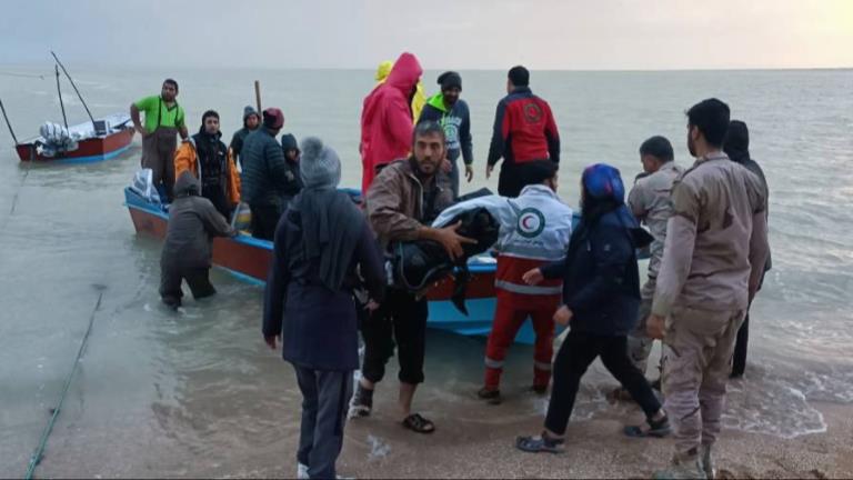 گرفتار شدن ۴۱ گردشگر در جزیره غیرمسکونی بوشهر