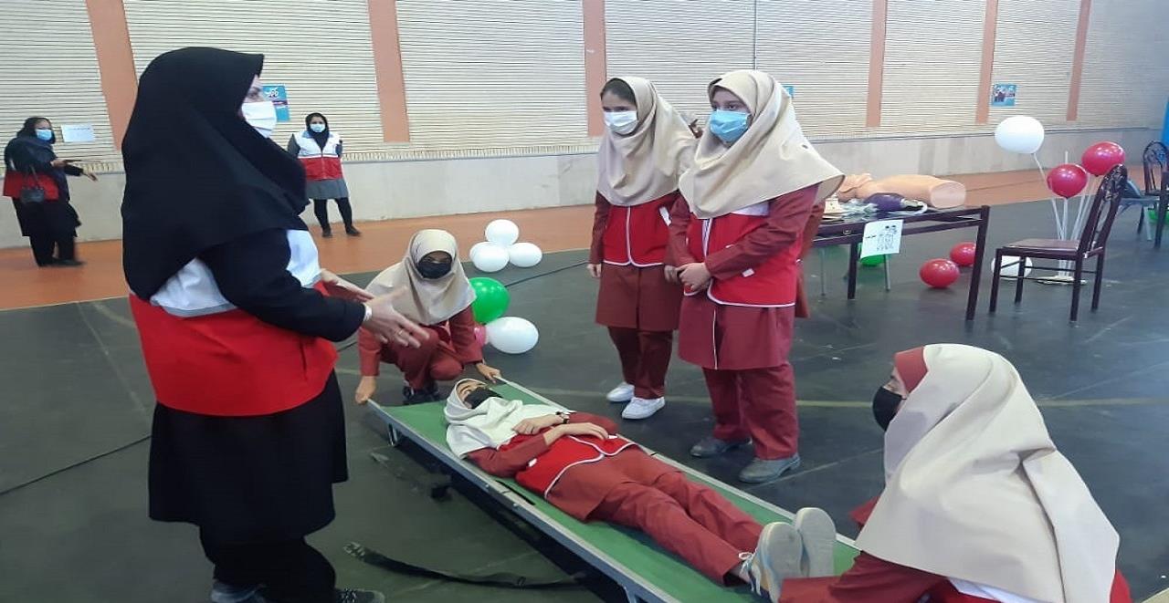 آموزش امدادی یک میلیون و 400 هزار دانشآموز در طرح "همتا" هلالاحمر