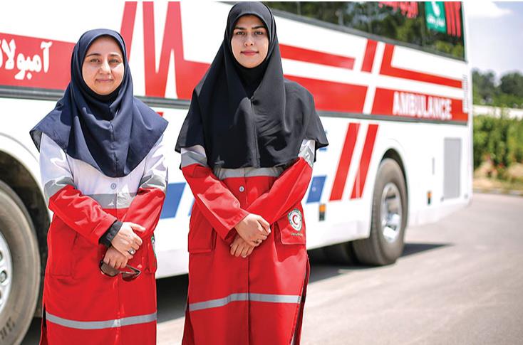 مشارکت پایدار و فعال ۹۴ هزار داوطلب زن با سازمان داوطلبان هلال احمر