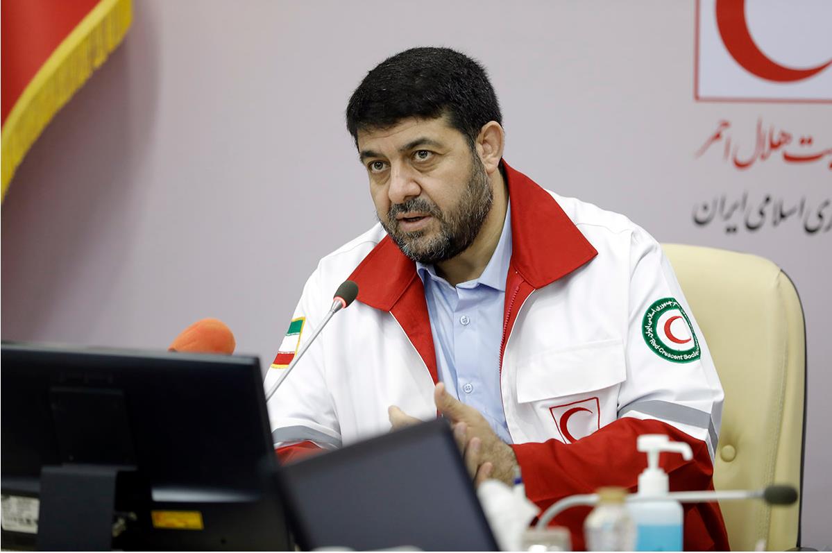 رئیس جمعیت هلال‌احمر عازم مناطق زلزله ‌زده خوی شد