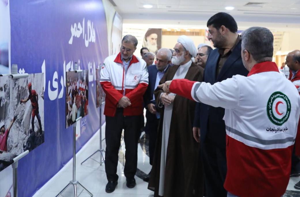 برپایی نمایشگاه عکس از حادثه متروپل در آبادان