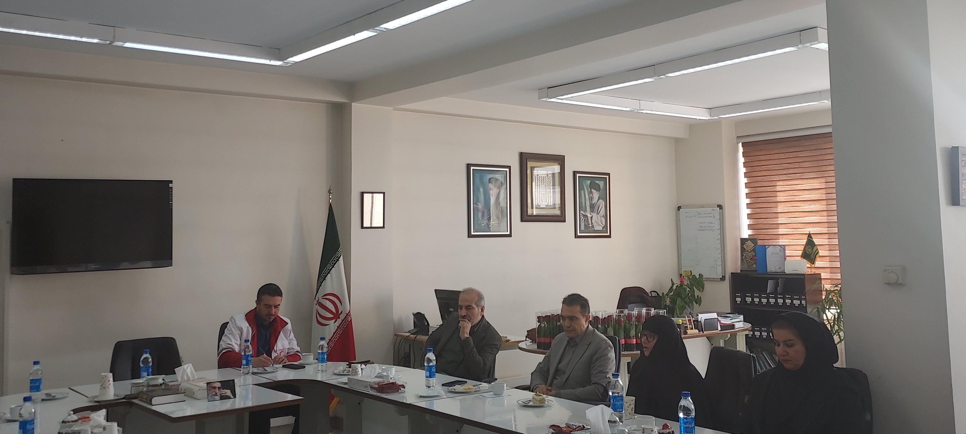 خانواده‌های شهدا و جانبازان اسوه صبر و ایستادگی هستند