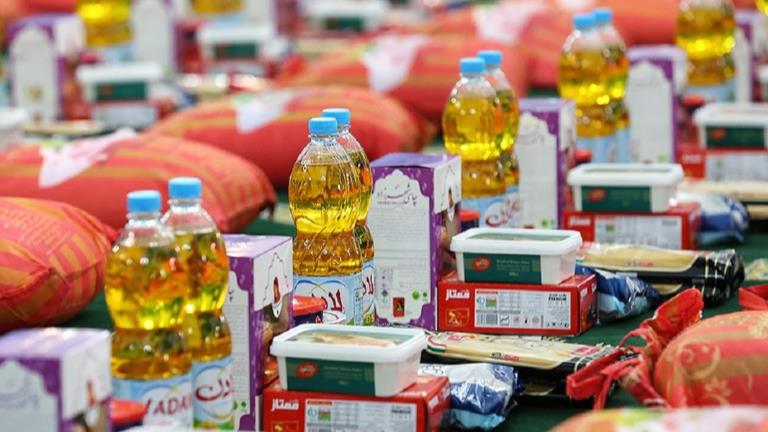 ۷۰۰ بسته غذایی در میان نیازمندان شهرستان خمین توزیع شد