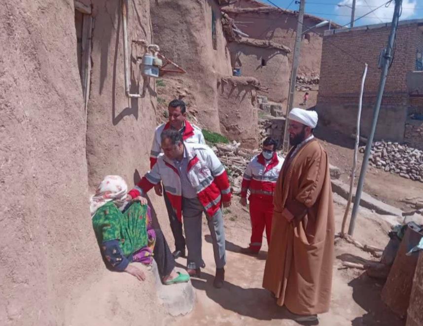اجرای کاروان سلامت هلالاحمر در روستای دوگیجان مرند