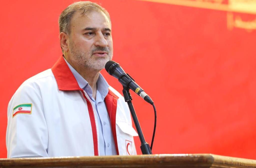 امدادگران چراغ امید را در دل حادثه دیدگان روشن می‌کنند