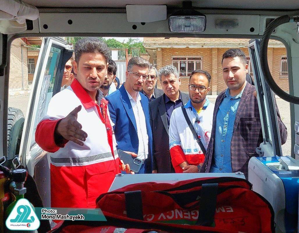 بازدید نخبگان از سازمان امداد و نجات هلالاحمر
