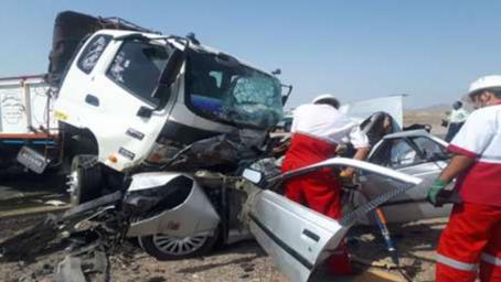 جان باختن 4 نفر بر اثر تصادف پژو با کامیون در جاده تبریز
