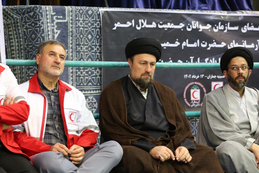 تجدید میثاق اعضای جوان هلالاحمر با یادگار بنیانگذار کبیر انقلاب/ سیدحسن خمینی: جنس کار هلالاحمر جهادی و جوانانه است