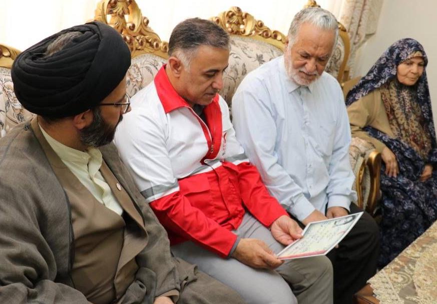 دیدار رئیس سازمان جوانان جمعیت هلال احمر  با خانواده شهید امدادگر حسینی