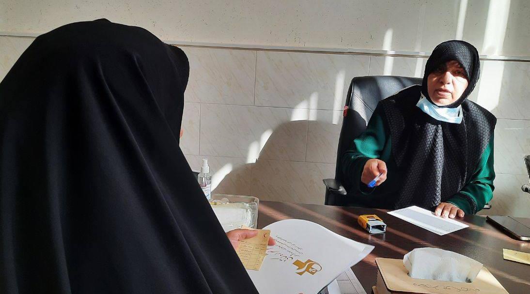 ویزیت رایگان بیماران در درمانگاه هلال‌احمر پیشوا با حضور دکتر وحیددستجردی