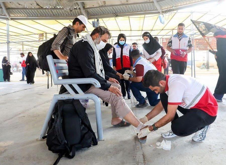 ‎خدمت‌رسانی ۳۰ پایگاه هلال‌‌احمر ایلام به زائرین اربعین امسال