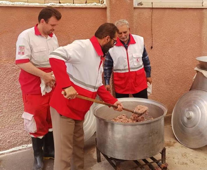 توزیع ۲ هزار پرس غذای گرم بین نیازمندان قزوین