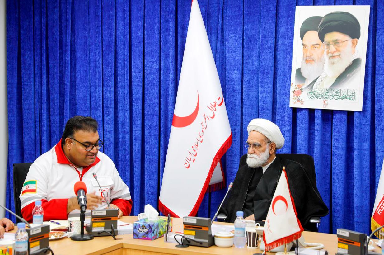 همکاری حوزه نمایندگی ولی فقیه و فدراسیون جمعیت‌های صلیب‌سرخ و هلال احمر در برگزاری همایش اخلاق امدادگری