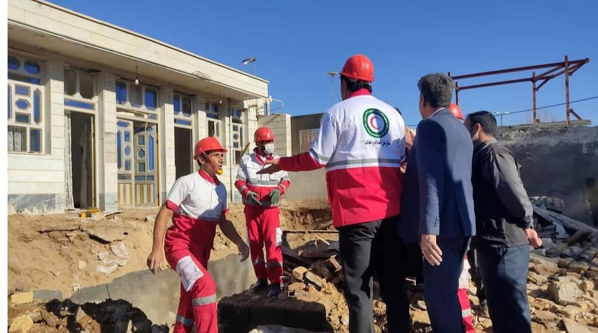 انفجار گاز منزل مسکونی در روستای لالب باغملک باعث جانباختن ۶ نفر شد/ انجام عملیات آوار برداری توسط هلالاحمر