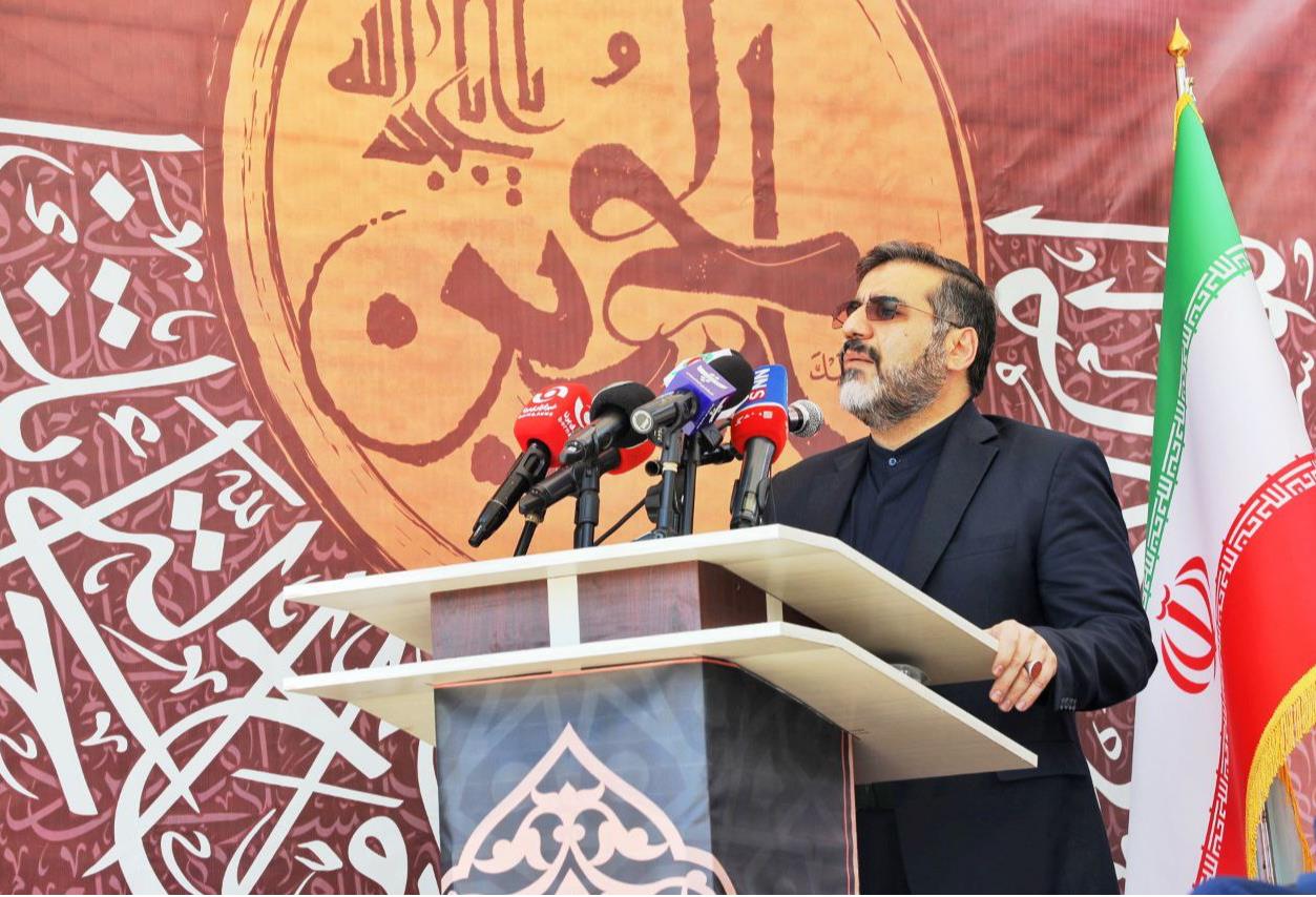 وزیر فرهنگ و ارشاد اسلامی: امدادگران هلالاحمر افتخار نظام هستند