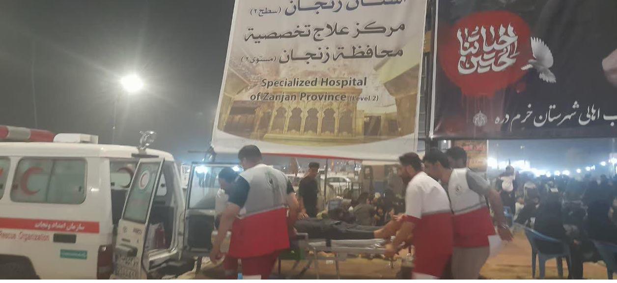 خدمات درمانی هلال احمر به ۳۸۰۰ زائر حسینی در مسیر نجف به کربلا