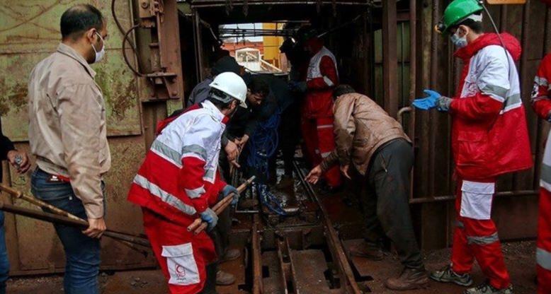 ریزش معدن در دامغان؛ پیکر ۶ کارگر خارج شد