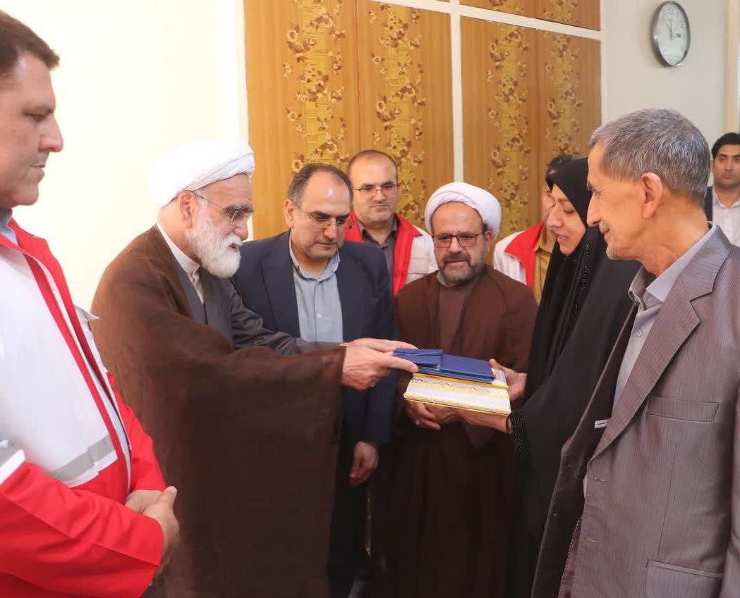 دفاع از آرمانهای شهدا وظیفه همگانی است