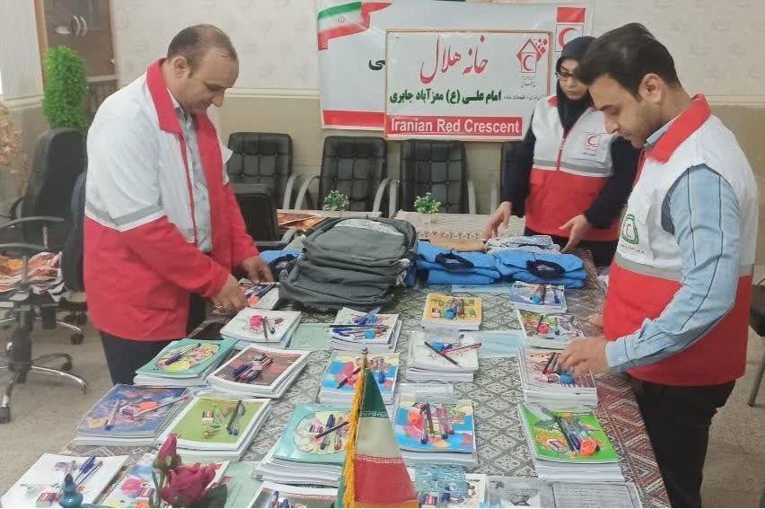 بهره‌مندی 2300 دانش آموز محروم فارس از نوع دوستی هلال احمر