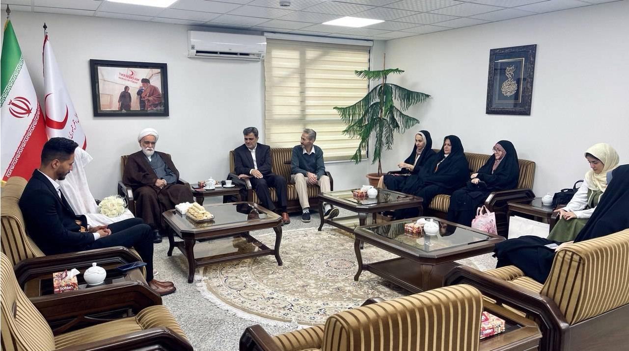 جشن ازدواج زوج هلالاحمری در روز میلاد حضرت زینب (س)