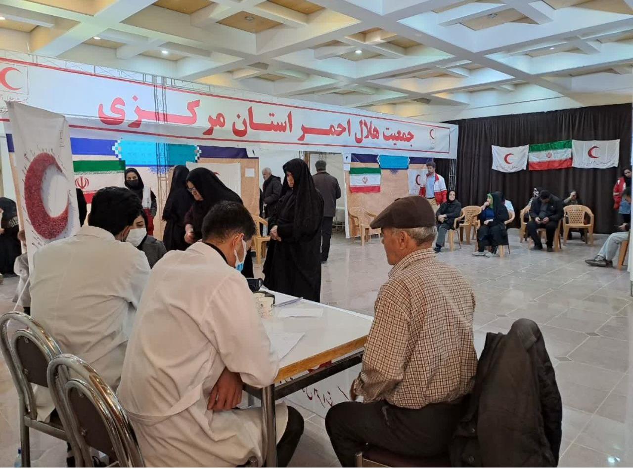 ویزیت رایگان ۱۶۰۴ بیمار در هفته فرهنگی خمین