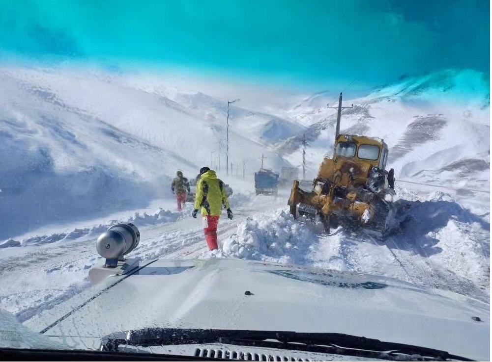 امدادرسانی به ۶۳۵ نفر در برف و کولاک خلخال و سرعین