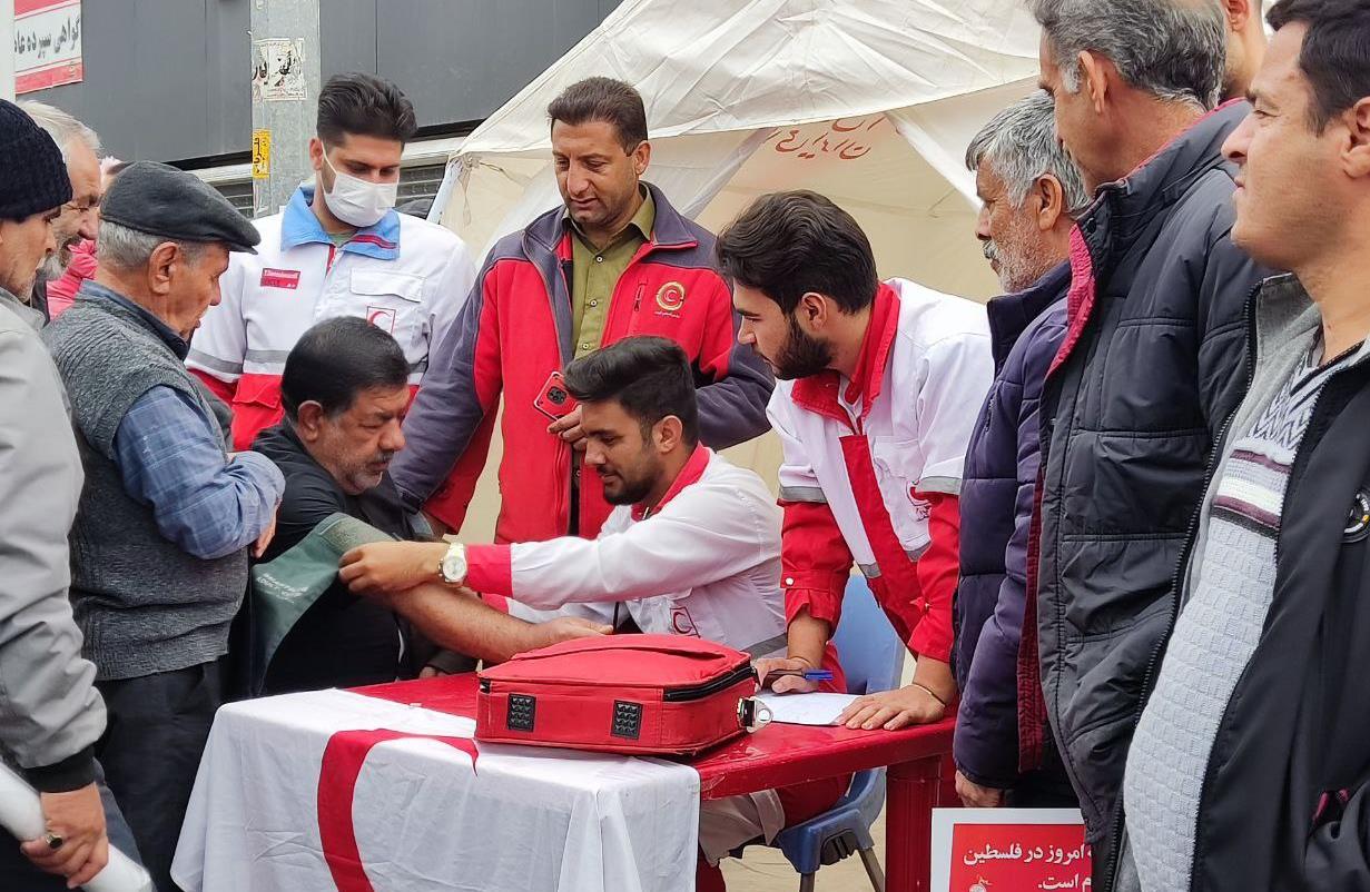 ارائه خدمات پایش سلامت به بیش از ۲۴ هزار نفر در راهپیمایی یومالله ۲۲ بهمن/ ۱۰۰۰ نفر خدمات درمان سرپایی دریافت کردند