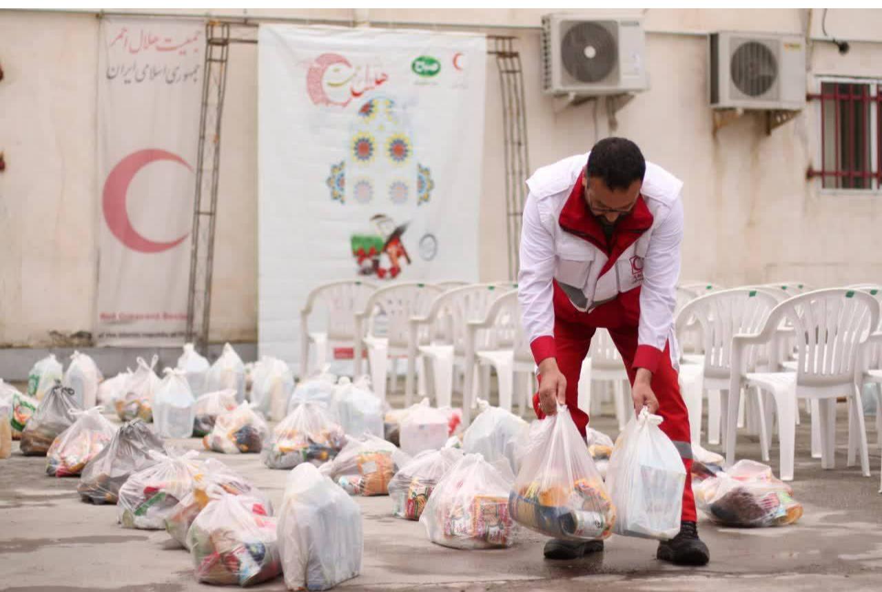 توزیع ۲ هزار و ۷۰۰ بسته معیشتی در پویش هلال رحمت لرستان