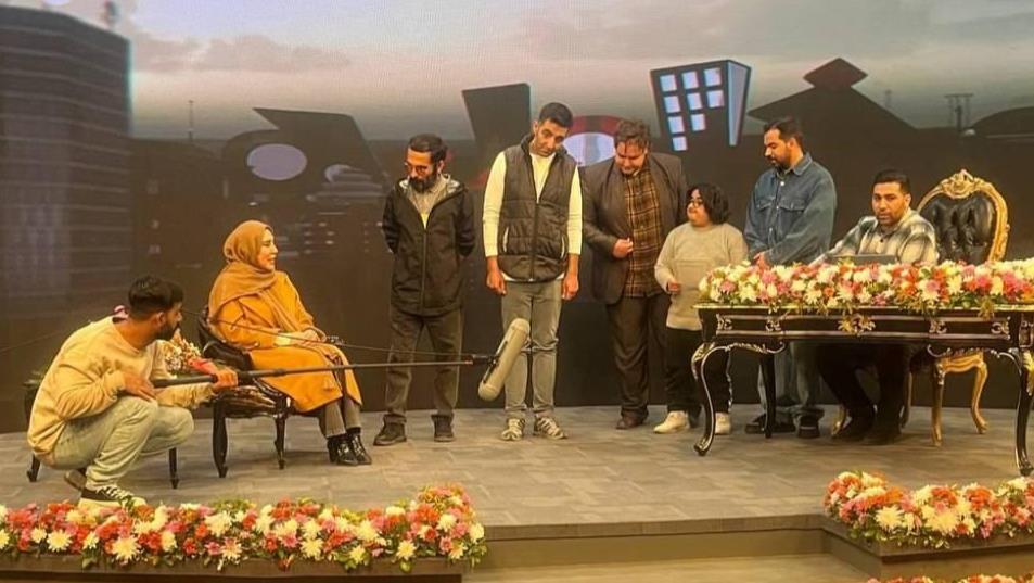 «به خاطر هم» در شبکه نسیم دیده میشود