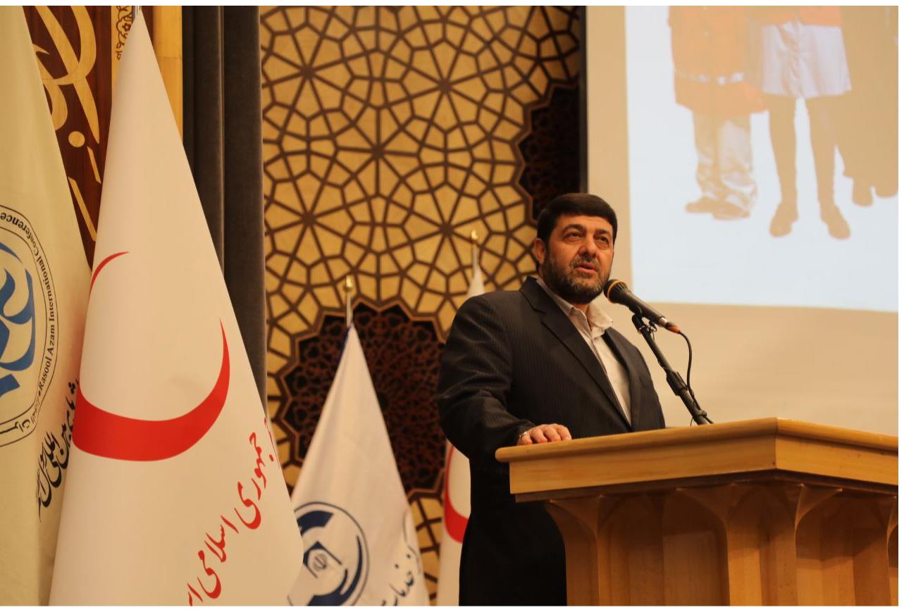 طلاب به عنوان مبلغان بشردوستی در کنار هلالاحمر قرار میگیرند
