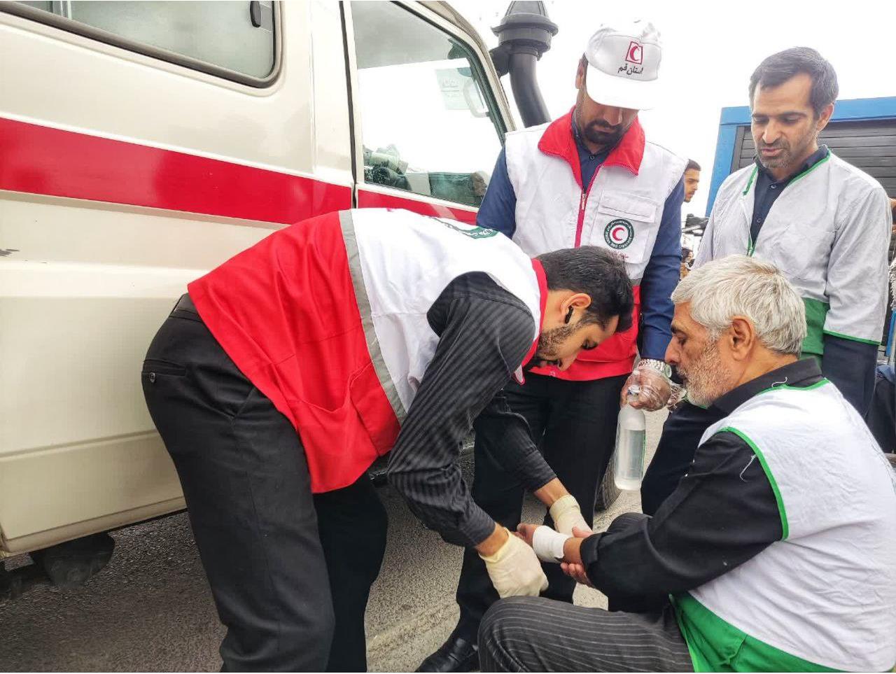 بهرهمندی ۶۸۹ نفر از خدمات هلالاحمر در مراسم تشییع شهدای خدمت در قم