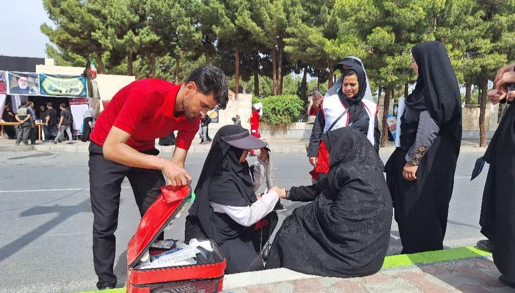 ارائه خدمات درمانی به بیش از ۵۹۰۰ نفر از عزاداران مراجعهکننده به پایگاهها و مراکز درمانی هلالاحمر در ۷ استان