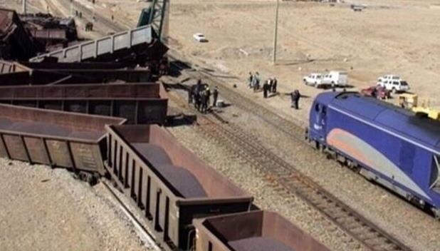 خروج قطار از ریل باعث مصدوم شدن 2 نفر شد
