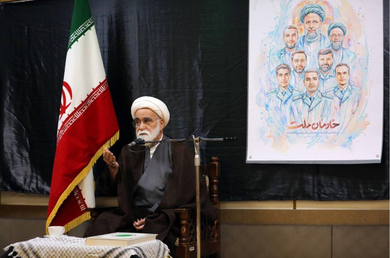مراسم سوگواری و تکریم شهدای خدمت در نمازخانه ساختمان صلح هلال احمر برگزار شد