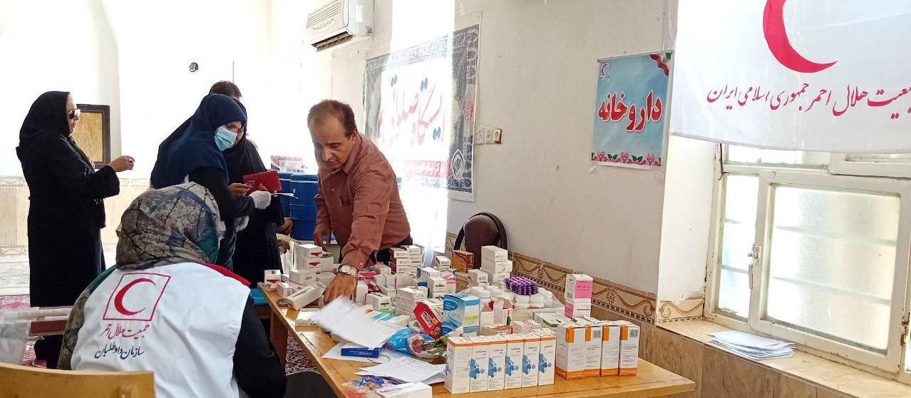 اعزام کاروان سلامت به مناطق کم برخوردار فراهان استان مرکزی/ ارائه خدمات درمانی به ۱۷۵ نفر از روستاییان