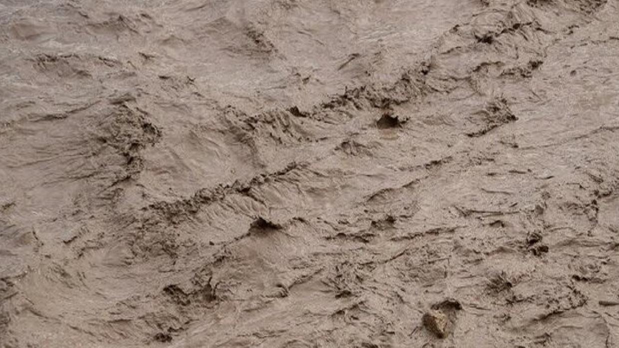 مصمون ماندن از خطر سیل و بارانهای شدید در مسیر پیادهروی اربعین/موشن گرافی