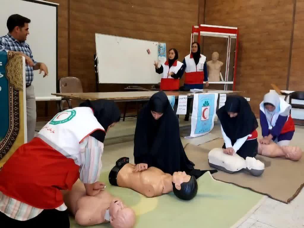 ۸۰۰ نفر از آموزش های هلال احمر کردستان بهرهمند شدند